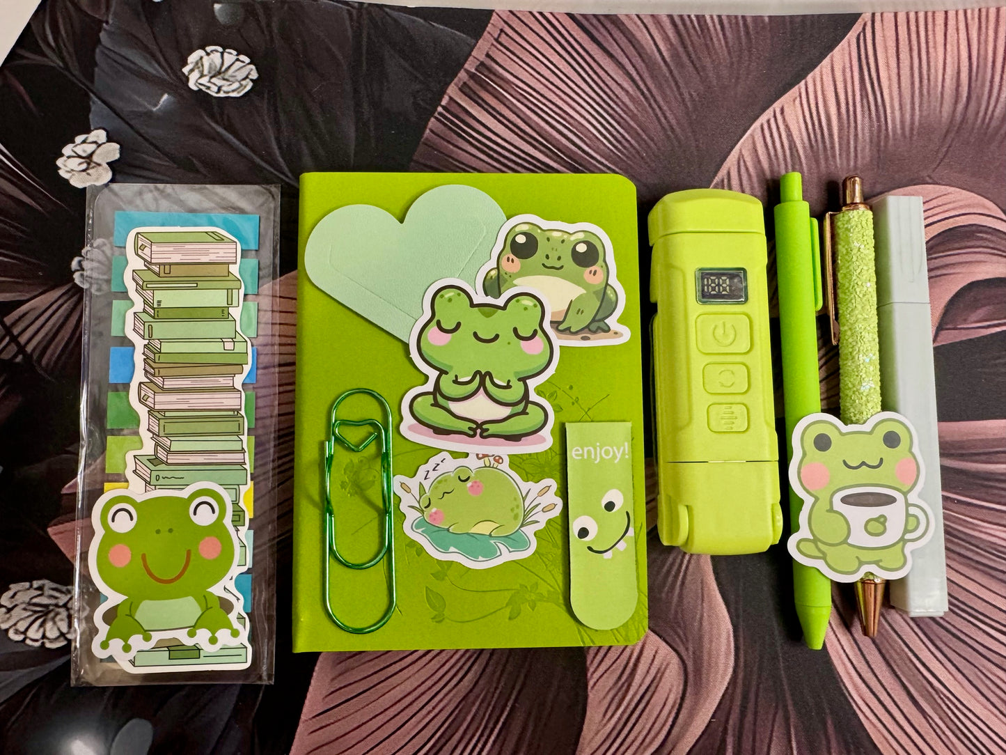 Small But Cute Bookish Bundles
