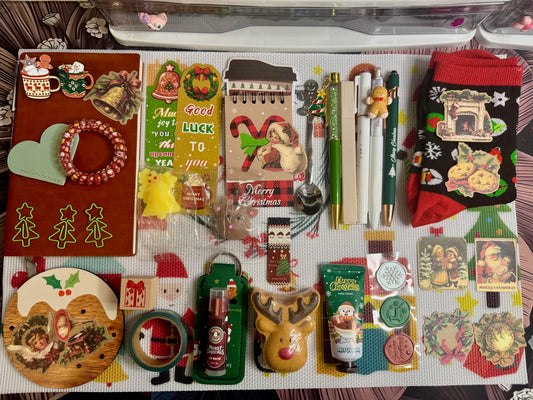 A Very Vintage Limited Edition Christmas Bundle